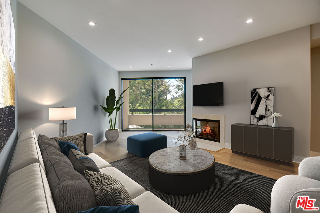 Foto principal - 2112 Century Park Ln