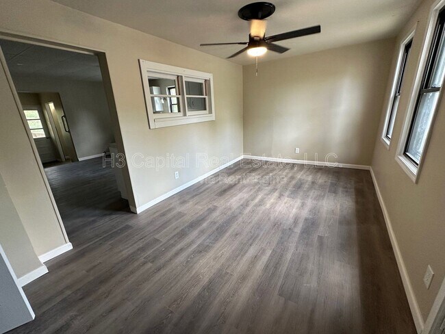 Foto del edificio - 1006 N 2nd St