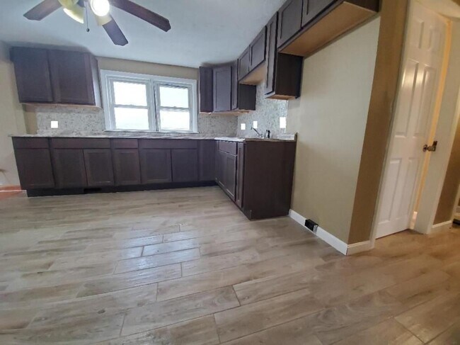 Kitchen - 11 Stoughton Ave
