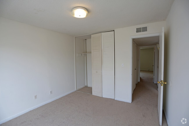 1Br, 1Ba - Summer Rise