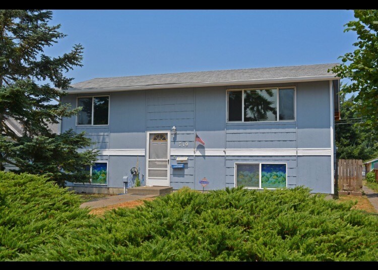 719 E 53rd St, WA 98404 House for Rent in WA