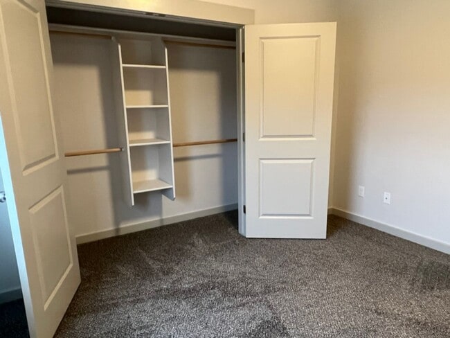 Foto del edificio - Get a Month Free!!