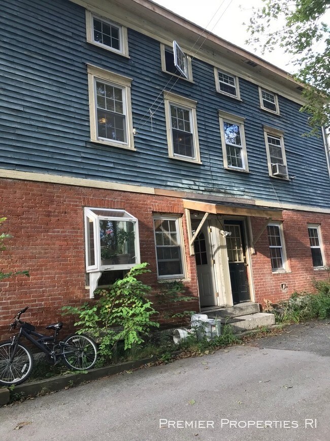 Building Photo - 30 Linwood Ave
