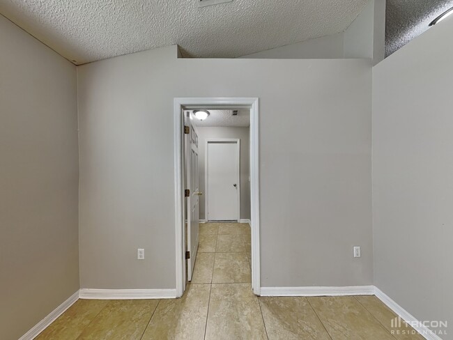 Foto del edificio - 4115 Woodley Creek Rd