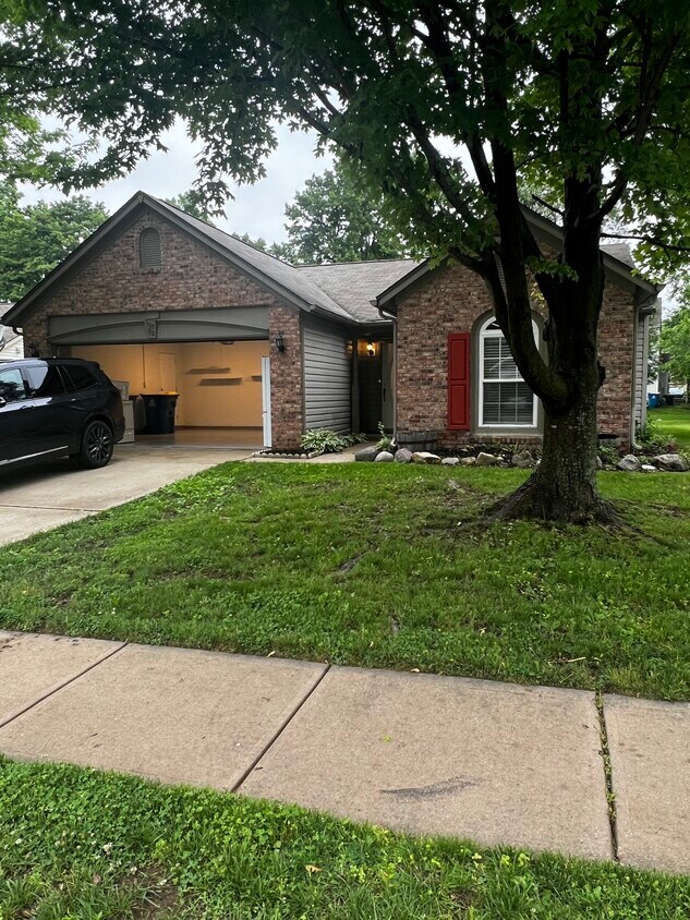 Primary Photo - 10702 Ashview Dr