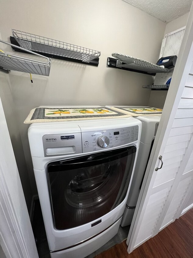 Full-sized washer & dryer - 341 Waters Edge Ln