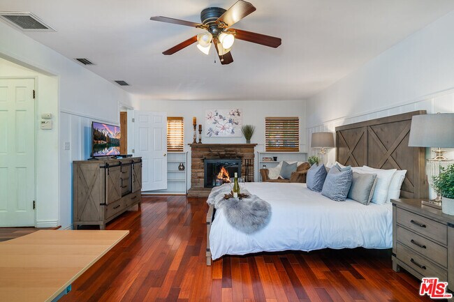 Foto del edificio - 13843 Milbank St