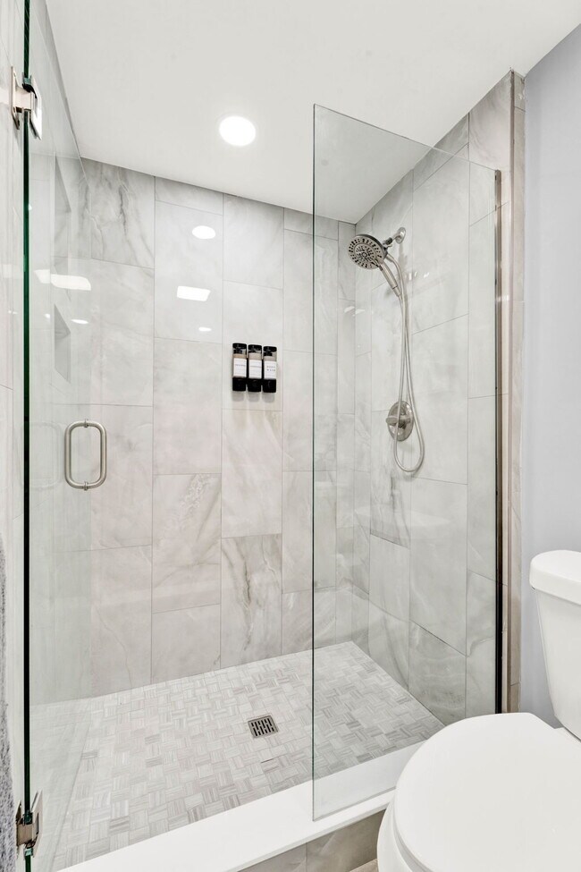 Foto del edificio - Roanoke Villas Apartments