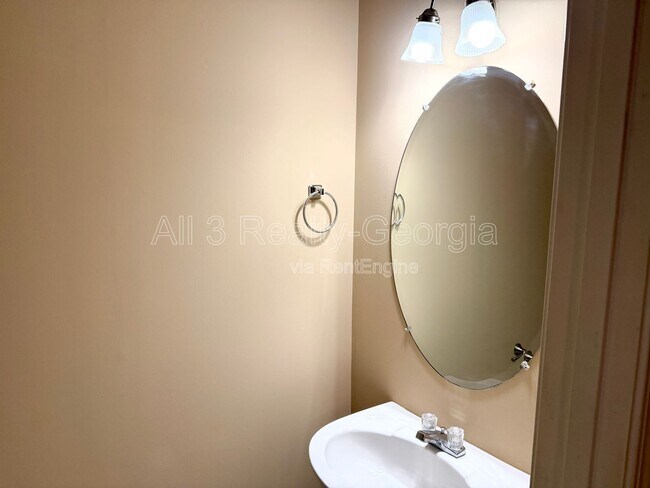 Foto del edificio - 2390 Camden Oak Way