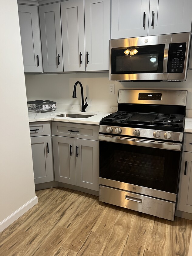 Brand New Kitchen - 615 Pleasant Valley Way