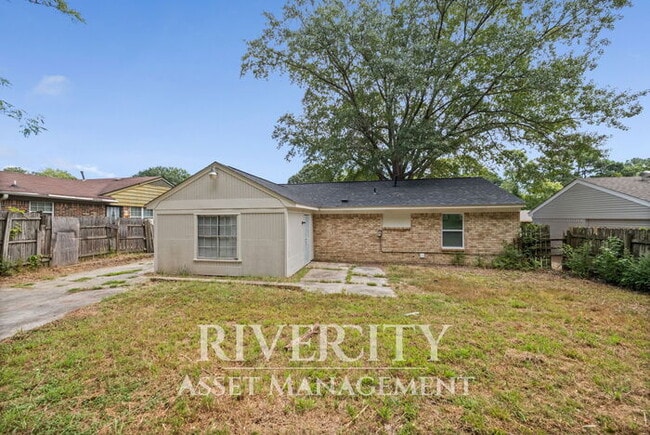 Building Photo - A Must See!!!!! Section 8 Friendly & Ready For Move In!!!!!!!