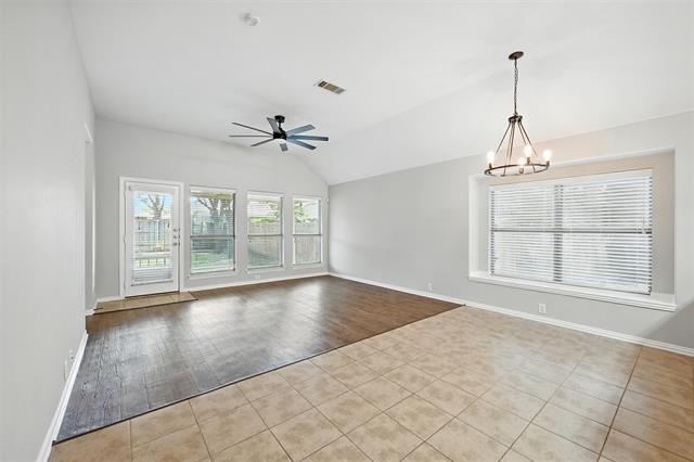 Foto del edificio - 2217 Kingsdale Ct
