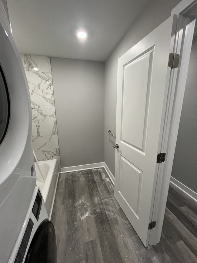 Foto del edificio - 805 W 5th St