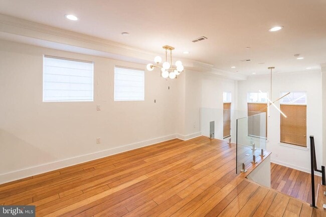 Foto del edificio - 601 McClellan St