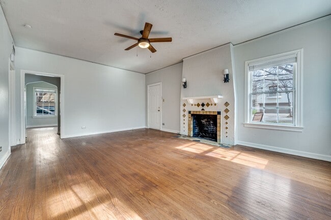 Photo - 4315 Gilbert Ave Apartment