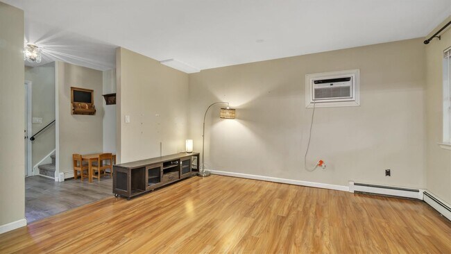 Building Photo - 3 Altamont Ave