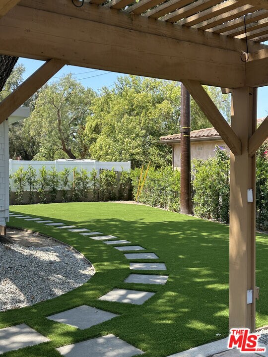Foto principal - 495 Erbes Rd