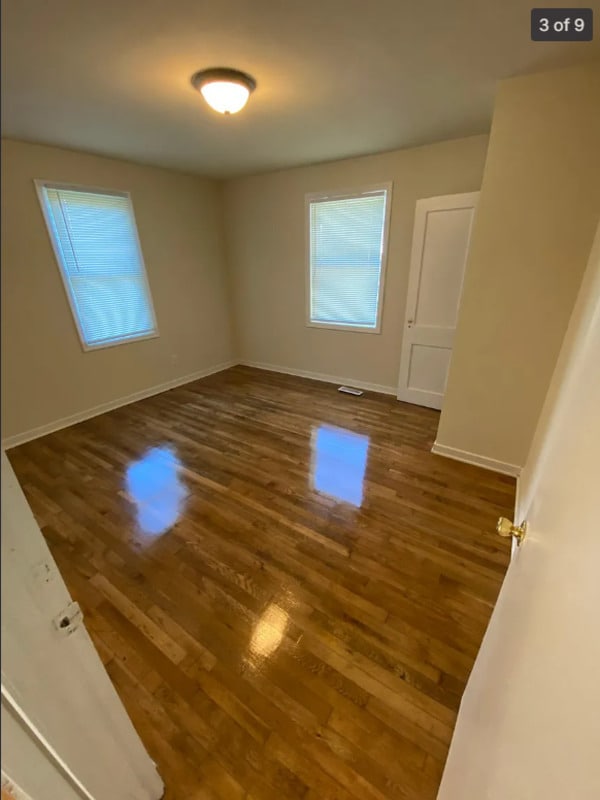 Foto del edificio - 3915 E Chatham Dr