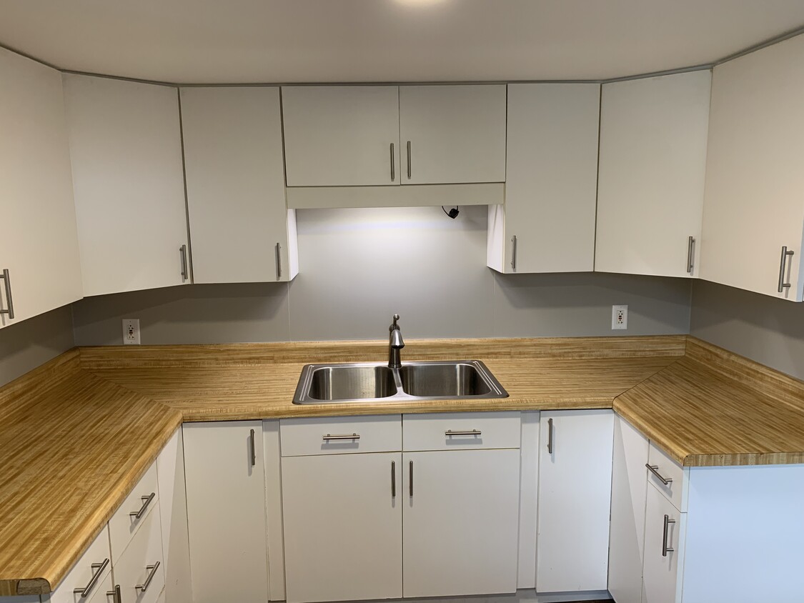 Foto principal - 49 Wiswell Rd