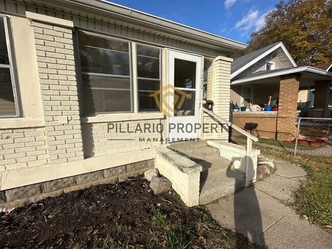 Foto del edificio - Newly Renovated, 3 Bedroom, 1 Bathroom Hom...