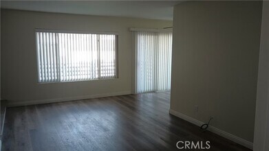 Building Photo - 1621 W Lambert Rd