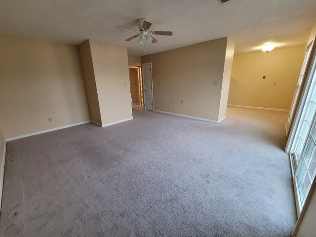 Foto del edificio - 1310 Louisville Rd