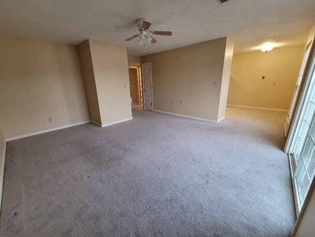 Building Photo - 1310 Louisville Rd