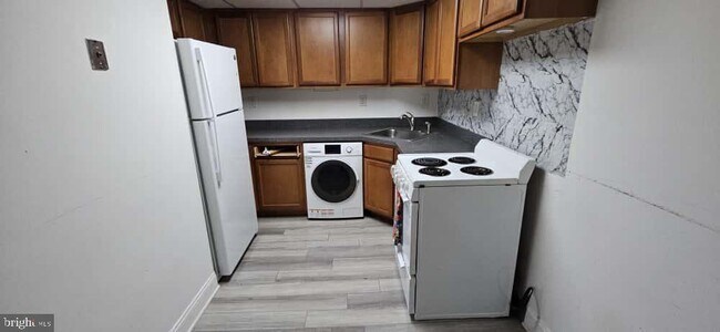 Foto del edificio - 2531 Forest Ln