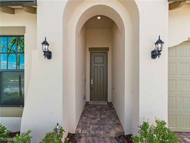 Building Photo - 4 br, 3.5 bath House - 8600 E Baypoint Cir