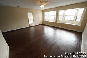 Building Photo - 9507 Quicksilver Dr