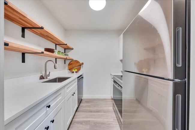 Foto del edificio - 361 Mountain Ave SW
