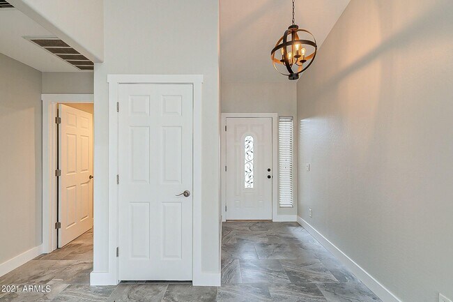 Building Photo - 9292 W Sanna Cir