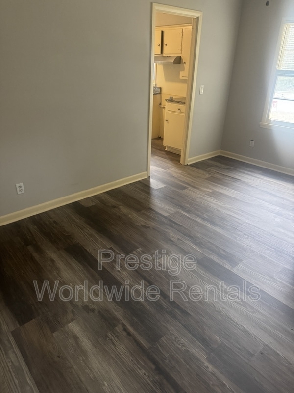 Foto del edificio - 2193 Lamore St