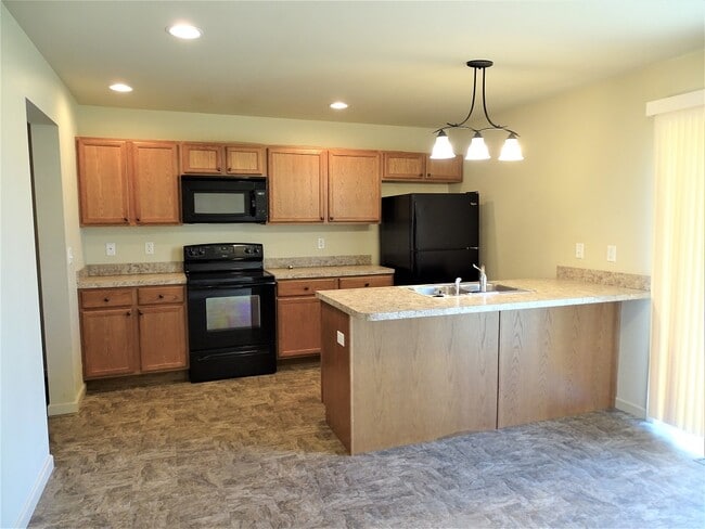 Building Photo - 402 Marlene Way