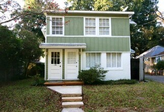 Building Photo - 156 Short St