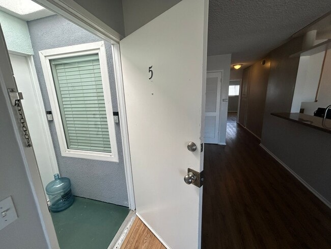 Building Photo - Just steps from the beach – enjoy ocean vi...