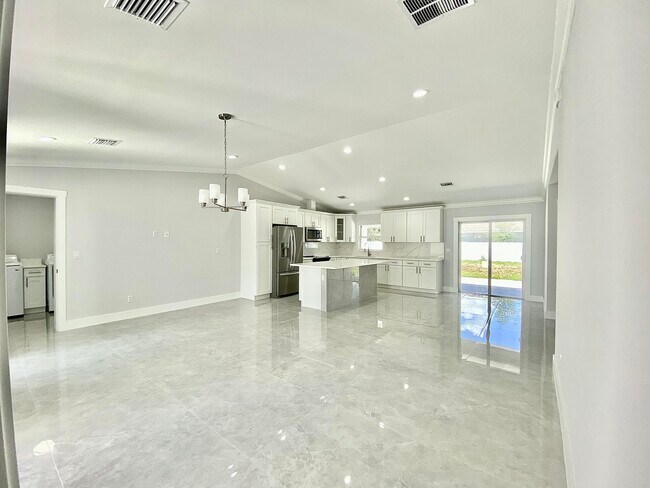 Building Photo - 5807 Raintree Trail