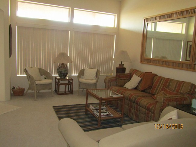 Foto del edificio - 13620 W Robertson Dr