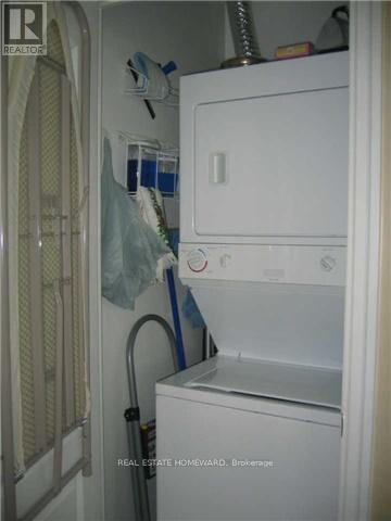 Building Photo - 2121 Lake Shore Blvd W