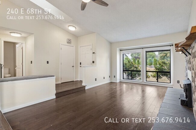 Building Photo - 240 E 68th St