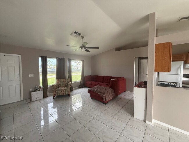 Foto del edificio - 2122 NE 20th Ave