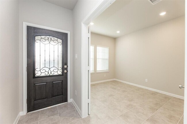 Foto del edificio - 7215 Wilshire Ct