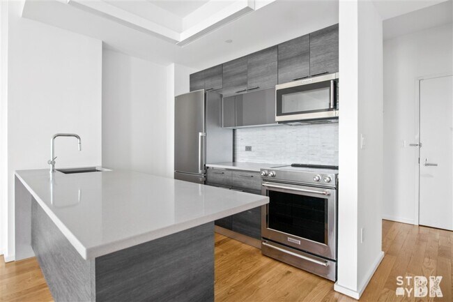 Foto del edificio - 172 Montague St