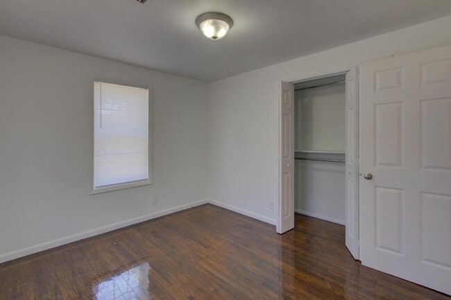 Building Photo - 8410 E 133rd St S