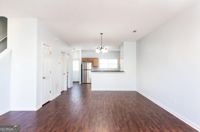 Foto del edificio - 3230 Oakley Pl