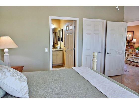 Building Photo - 1585 Double Palm Pl