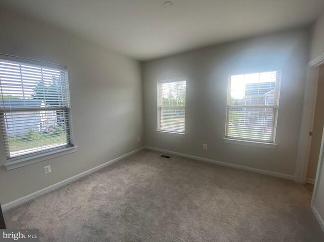 Building Photo - 506 Nursery Ln