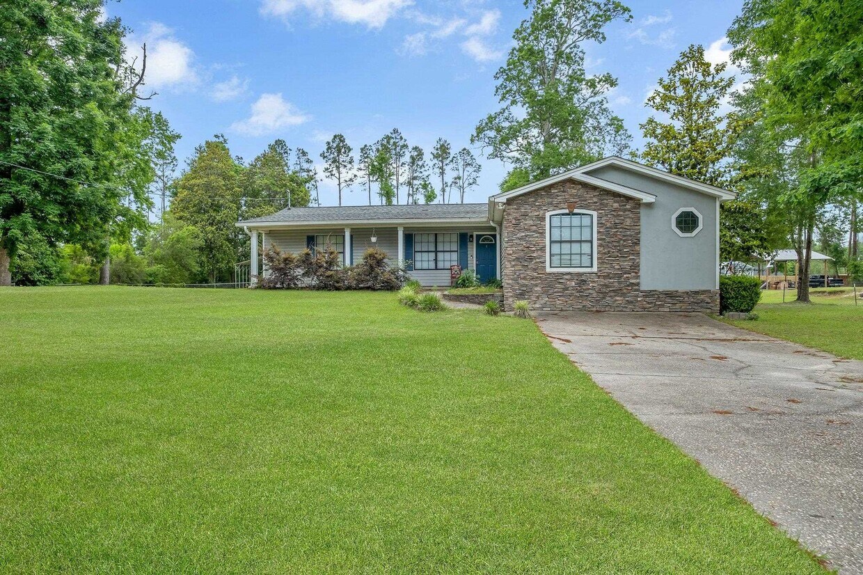 Primary Photo - 172 Ann Cir