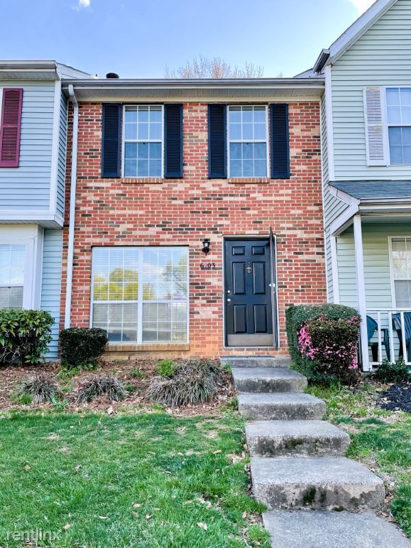 Primary Photo - 2 br, 1.5 bath Townhome - 6103 Windsor Gat...