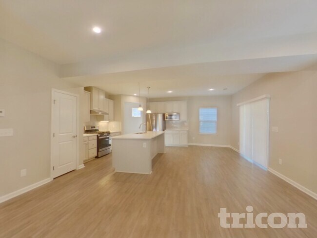 Building Photo - 1340 Lena St